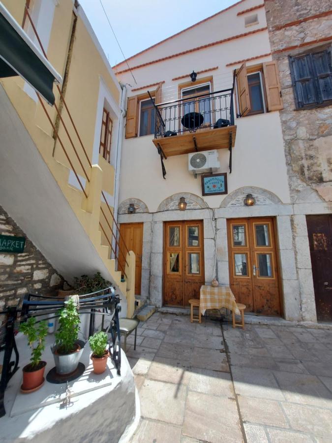 Ήλιος Πατσακης Lägenhet Symi Exteriör bild