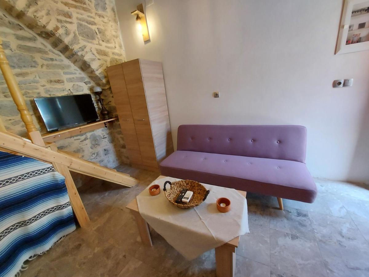 Ήλιος Πατσακης Lägenhet Symi Exteriör bild